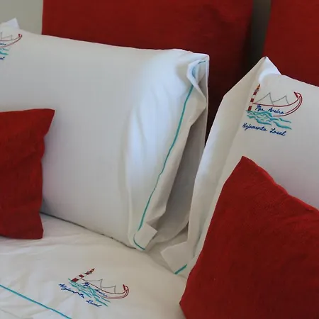 Апартаменты Maraveiro House Авейру