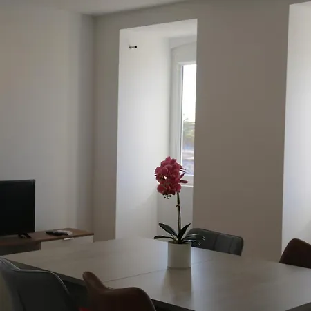 Апартаменты Maraveiro House Авейру